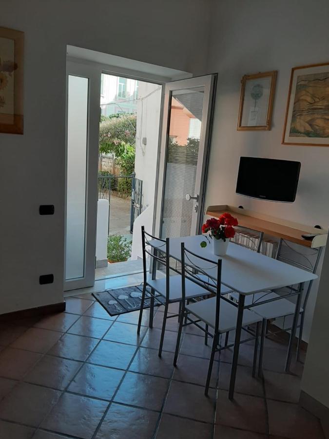 Il Glicine - Casa Vacanza Procida Exterior foto